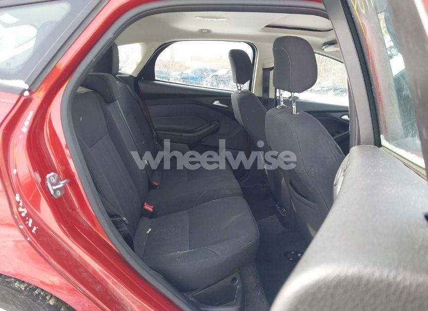 Photo 8 of 2018 Ford Focus SEL (VIN 1FADP3M23JL292517)