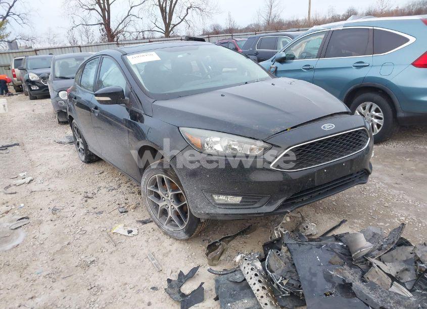 2017 Ford Focus SEL (VIN 1FADP3M24HL209641) main photo