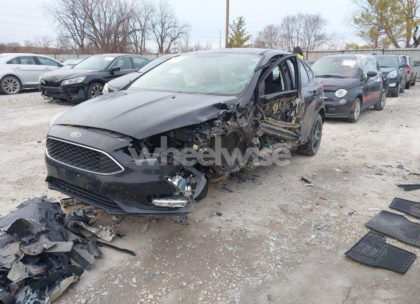 Photo 2 of 2017 Ford Focus SEL (VIN 1FADP3M24HL209641)