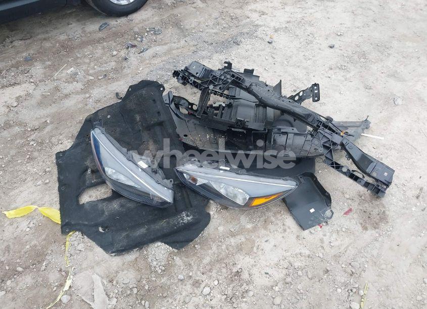 Photo 12 of 2017 Ford Focus SEL (VIN 1FADP3M24HL307570)