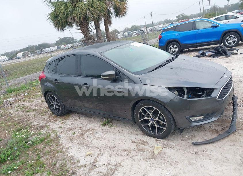 Photo 14 of 2017 Ford Focus SEL (VIN 1FADP3M24HL307570)