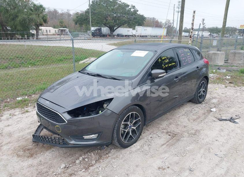 Photo 2 of 2017 Ford Focus SEL (VIN 1FADP3M24HL307570)
