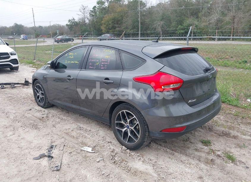 Photo 3 of 2017 Ford Focus SEL (VIN 1FADP3M24HL307570)