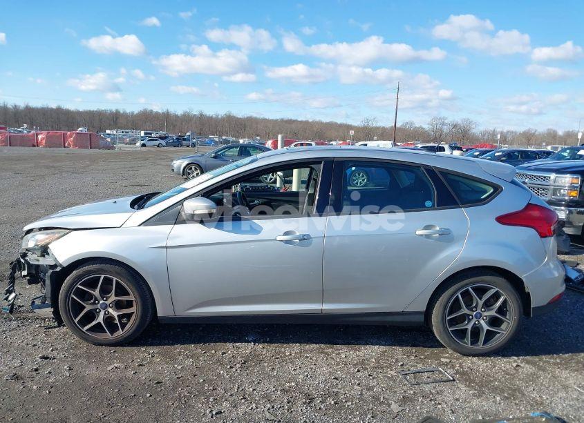 Photo 14 of 2017 Ford Focus SEL (VIN 1FADP3M24HL309576)
