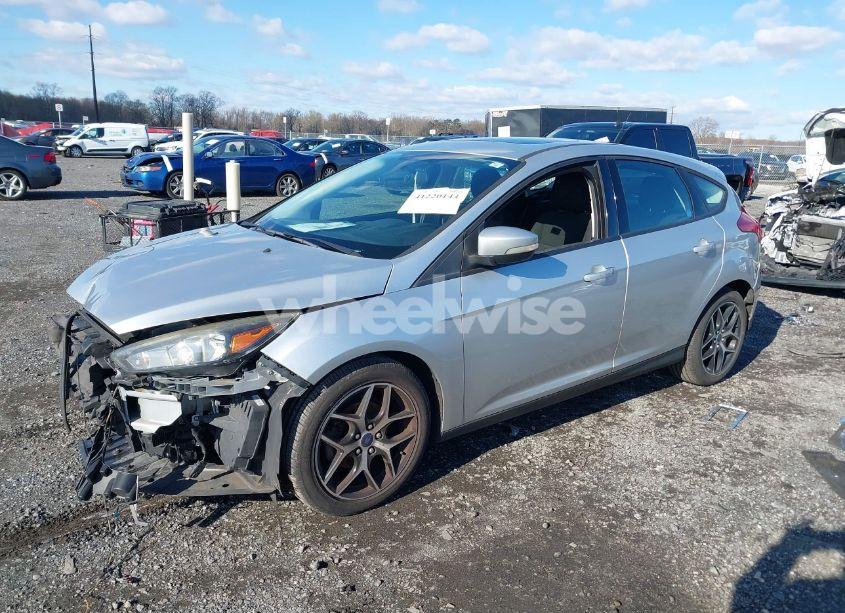Photo 2 of 2017 Ford Focus SEL (VIN 1FADP3M24HL309576)