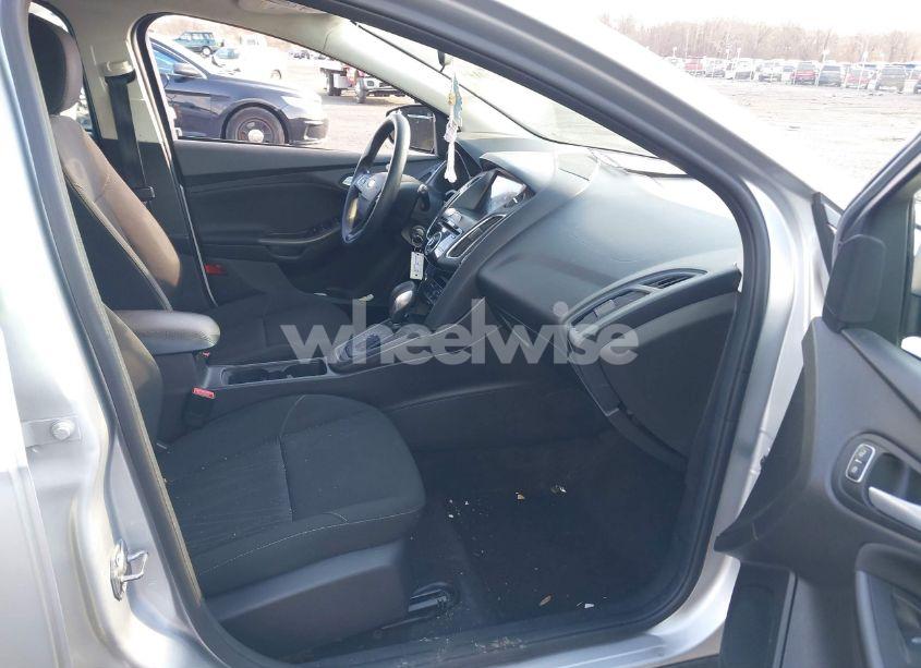 Photo 5 of 2017 Ford Focus SEL (VIN 1FADP3M24HL309576)