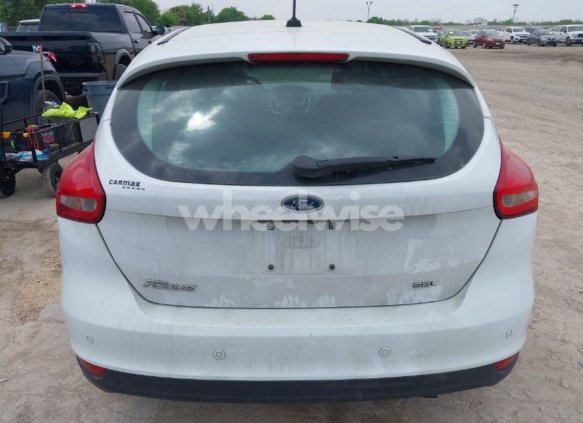 Photo 16 of 2017 Ford Focus SEL (VIN 1FADP3M24HL342397)