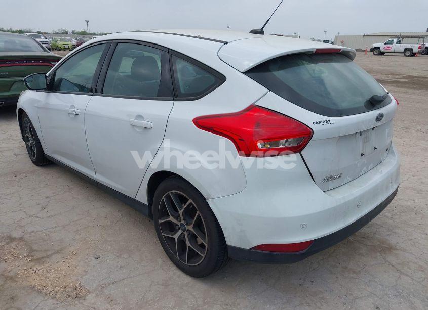 Photo 3 of 2017 Ford Focus SEL (VIN 1FADP3M24HL342397)