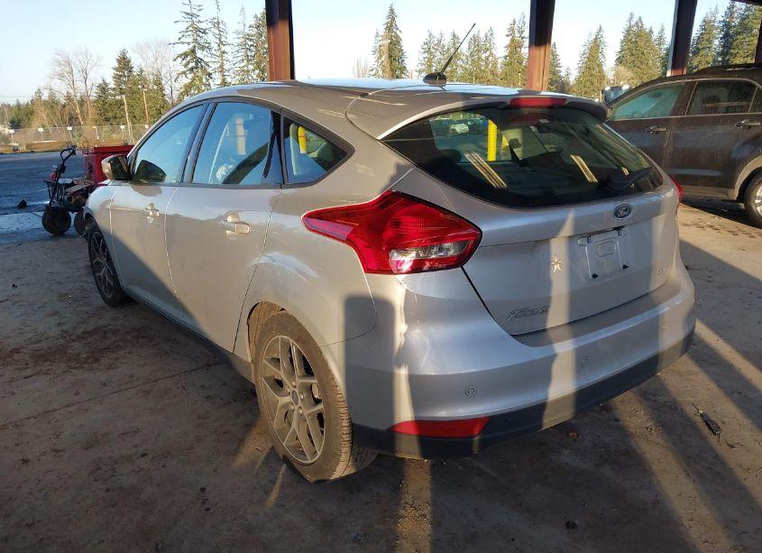 Photo 3 of 2018 Ford Focus SEL (VIN 1FADP3M24JL233640)