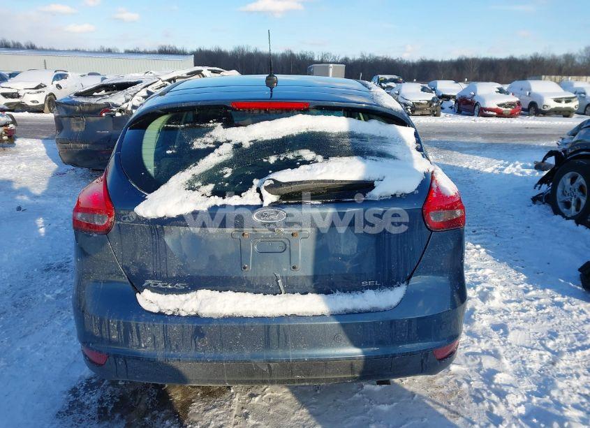 Photo 16 of 2018 Ford Focus SEL (VIN 1FADP3M24JL301080)