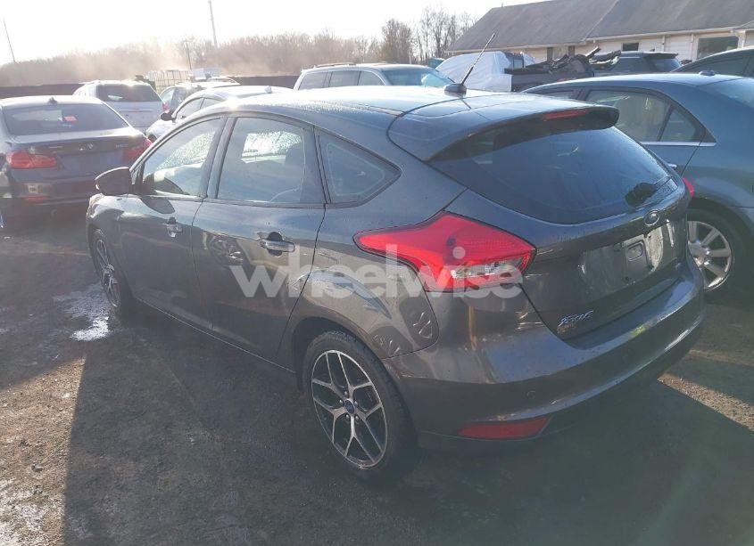 Photo 3 of 2017 Ford Focus SEL (VIN 1FADP3M25HL326967)