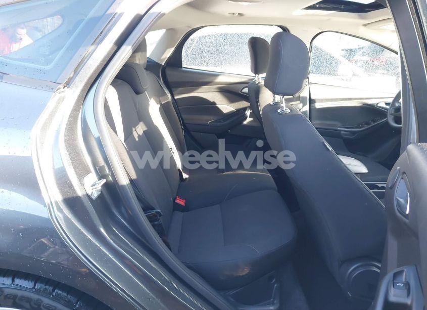 Photo 8 of 2017 Ford Focus SEL (VIN 1FADP3M25HL326967)