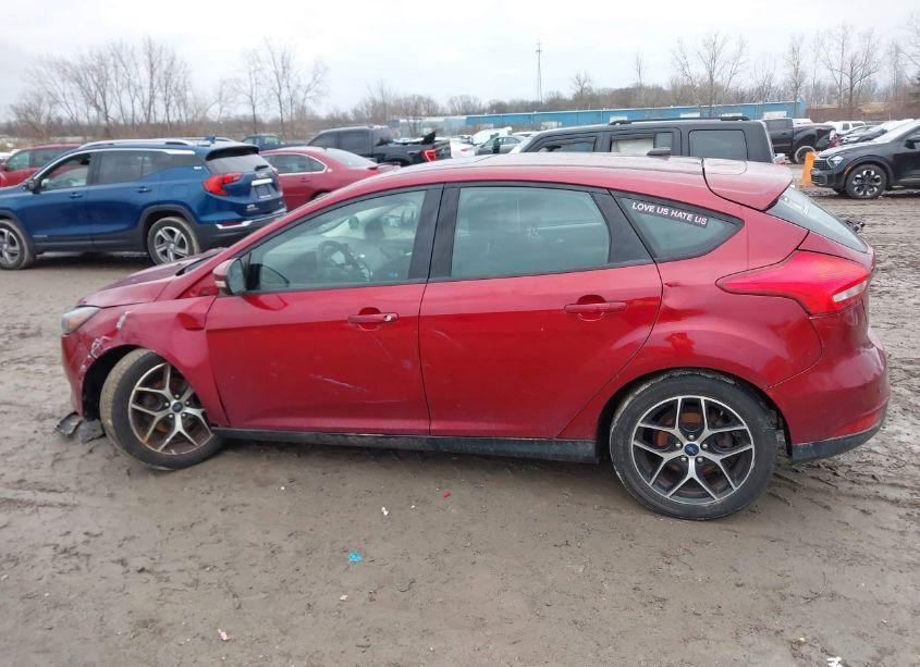 Photo 14 of 2017 Ford Focus SEL (VIN 1FADP3M26HL213433)