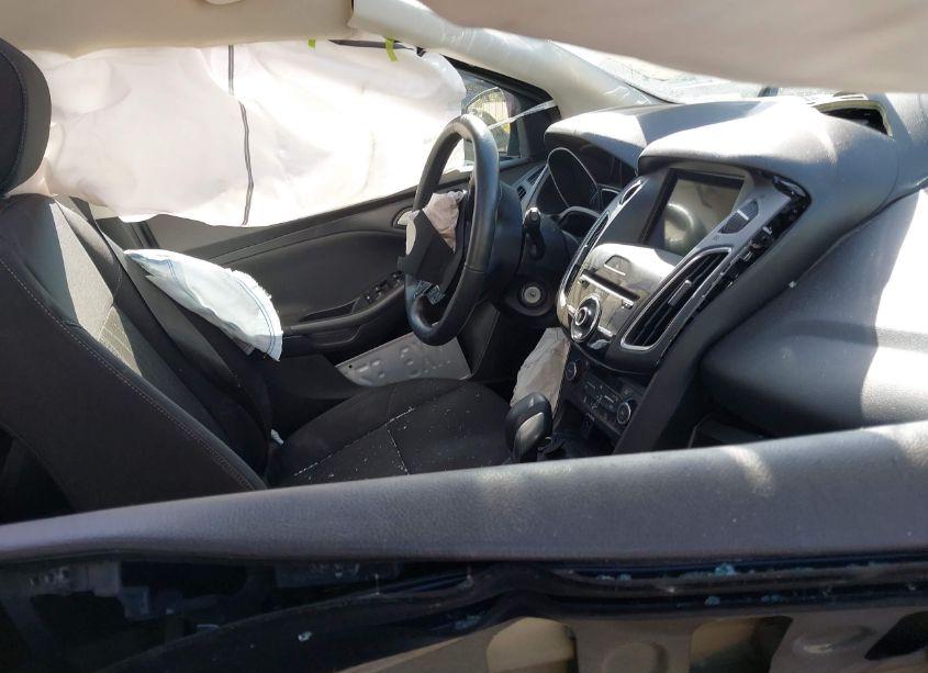 Photo 5 of 2017 Ford Focus SEL (VIN 1FADP3M27HL227888)