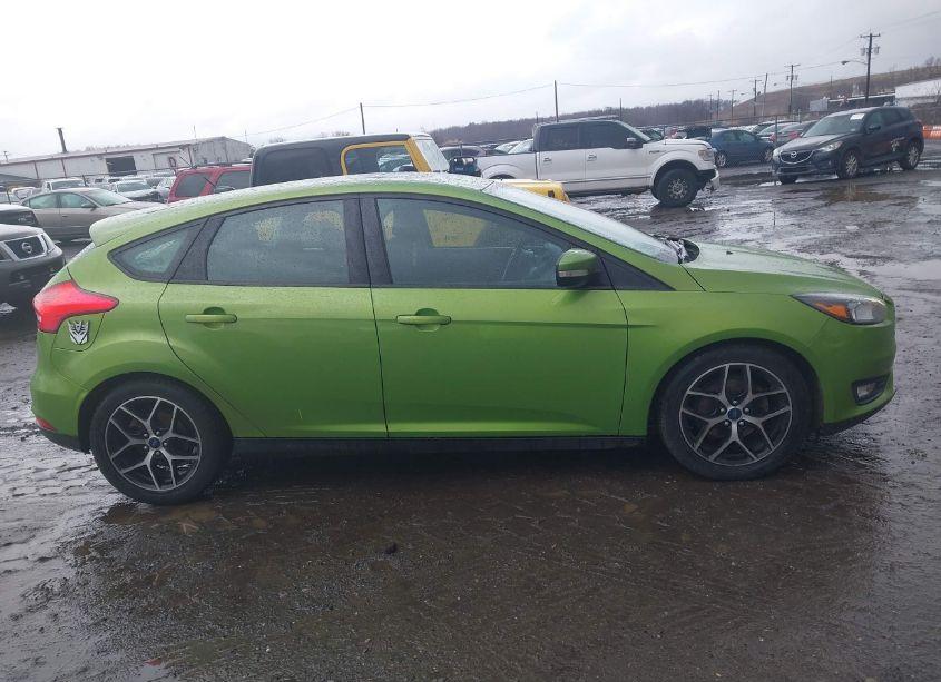 Photo 13 of 2018 Ford Focus SEL (VIN 1FADP3M27JL238864)