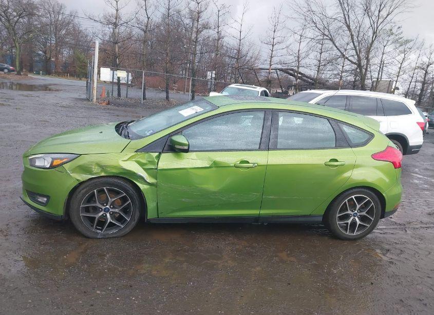 Photo 14 of 2018 Ford Focus SEL (VIN 1FADP3M27JL238864)