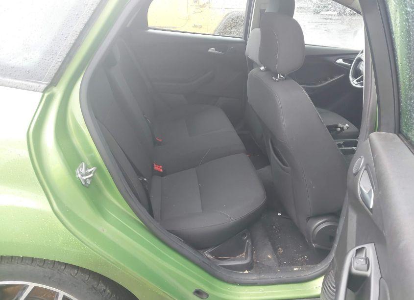 Photo 8 of 2018 Ford Focus SEL (VIN 1FADP3M27JL238864)