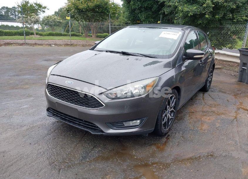 Photo 2 of 2017 Ford Focus SEL (VIN 1FADP3M28HL252041)