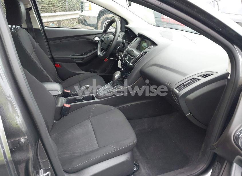 Photo 5 of 2017 Ford Focus SEL (VIN 1FADP3M28HL252041)