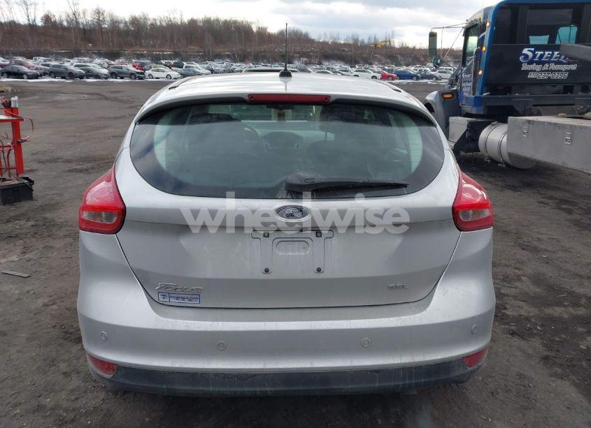 Photo 16 of 2017 Ford Focus SEL (VIN 1FADP3M28HL261824)