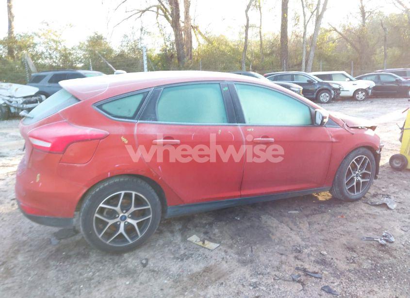 Photo 14 of 2018 Ford Focus SEL (VIN 1FADP3M28JL307349)