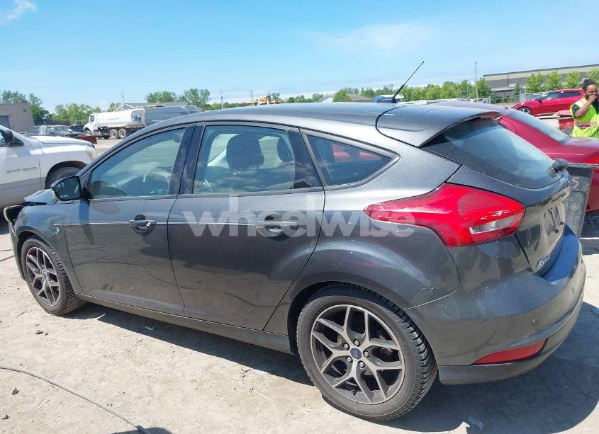 Photo 14 of 2017 Ford Focus SEL (VIN 1FADP3M29HL324008)