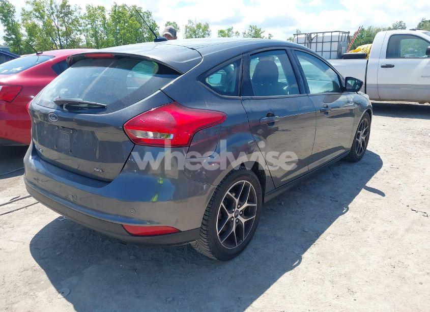 Photo 4 of 2017 Ford Focus SEL (VIN 1FADP3M29HL324008)