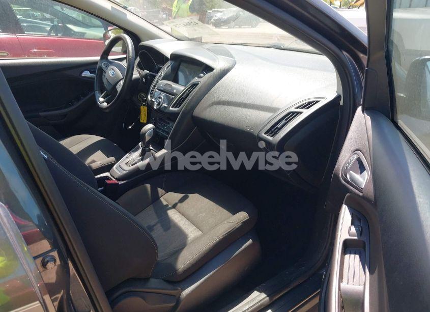 Photo 5 of 2017 Ford Focus SEL (VIN 1FADP3M29HL324008)