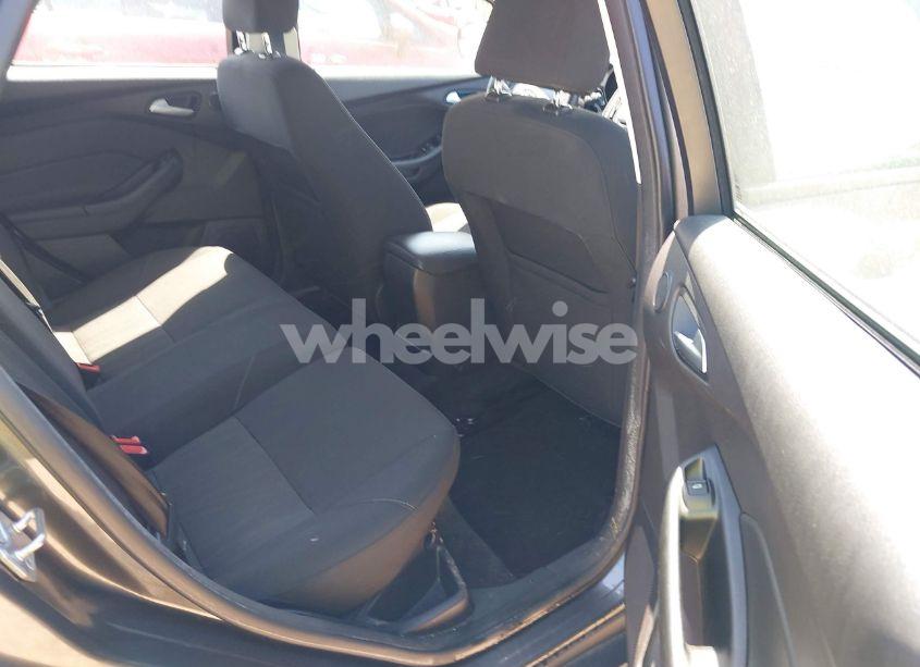 Photo 8 of 2017 Ford Focus SEL (VIN 1FADP3M29HL324008)