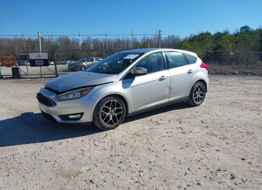 Photo 2 of 2017 Ford Focus SEL (VIN 1FADP3M29HL345778)
