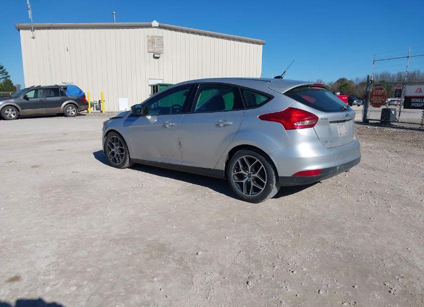 Photo 3 of 2017 Ford Focus SEL (VIN 1FADP3M29HL345778)