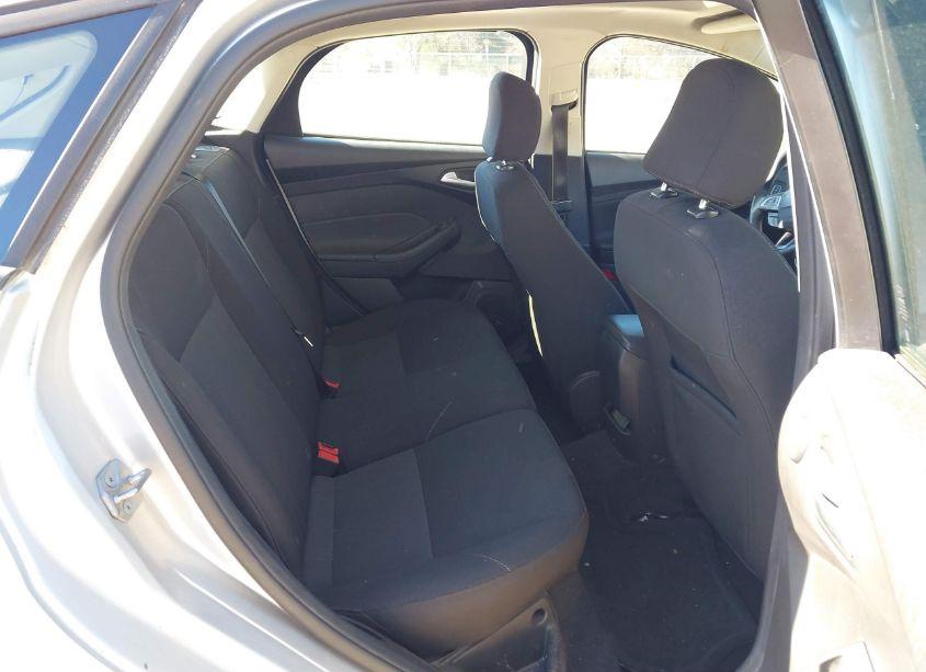 Photo 8 of 2017 Ford Focus SEL (VIN 1FADP3M29HL345778)