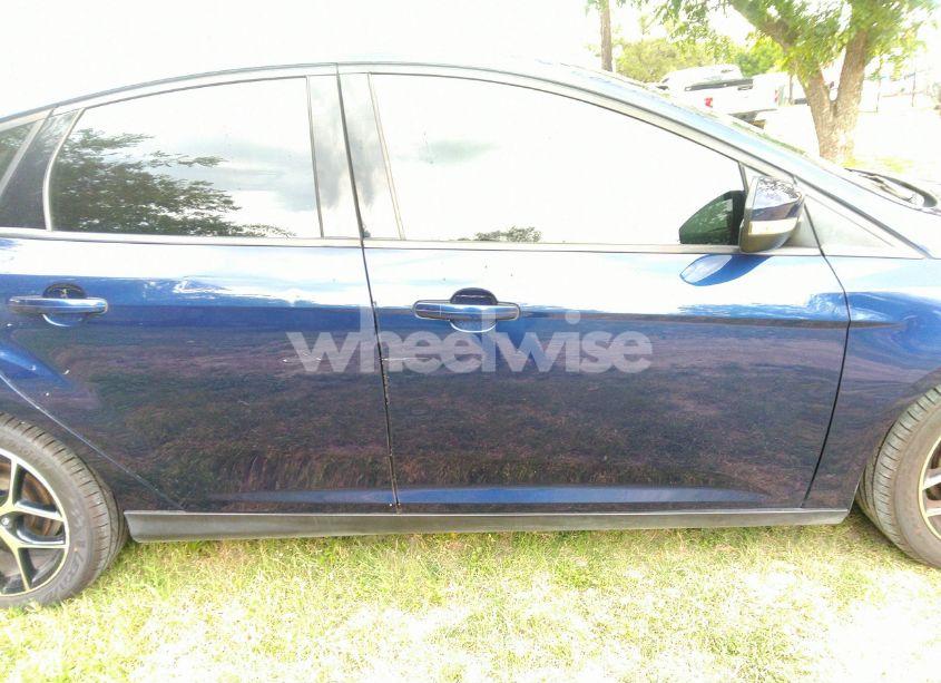 Photo 13 of 2017 Ford Focus SEL (VIN 1FADP3M2XHL214293)