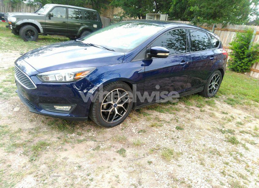 Photo 2 of 2017 Ford Focus SEL (VIN 1FADP3M2XHL214293)