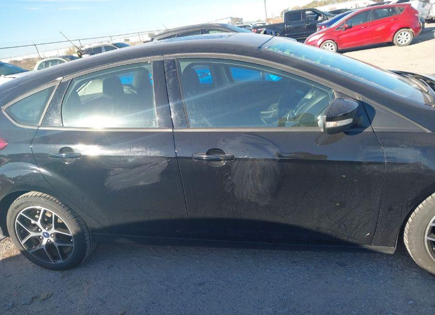 Photo 13 of 2017 Ford Focus SEL (VIN 1FADP3M2XHL277488)