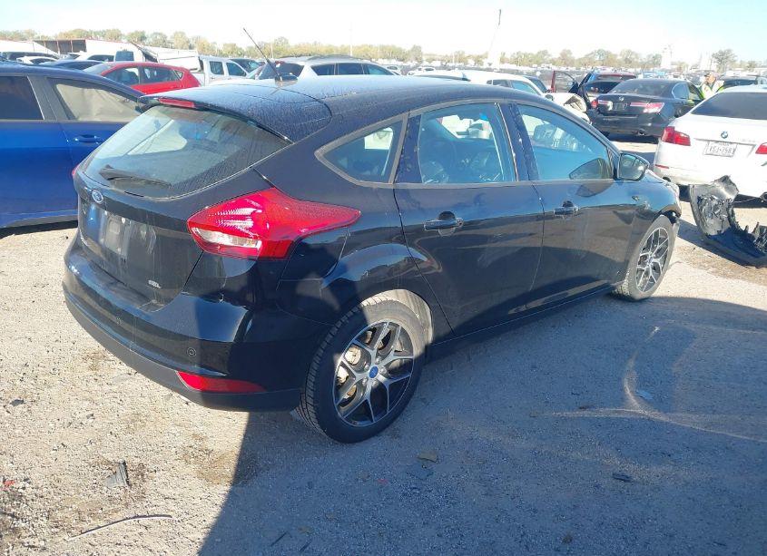 Photo 4 of 2017 Ford Focus SEL (VIN 1FADP3M2XHL277488)