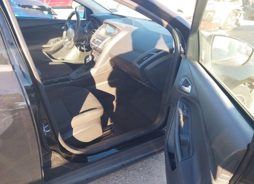 Photo 5 of 2017 Ford Focus SEL (VIN 1FADP3M2XHL277488)