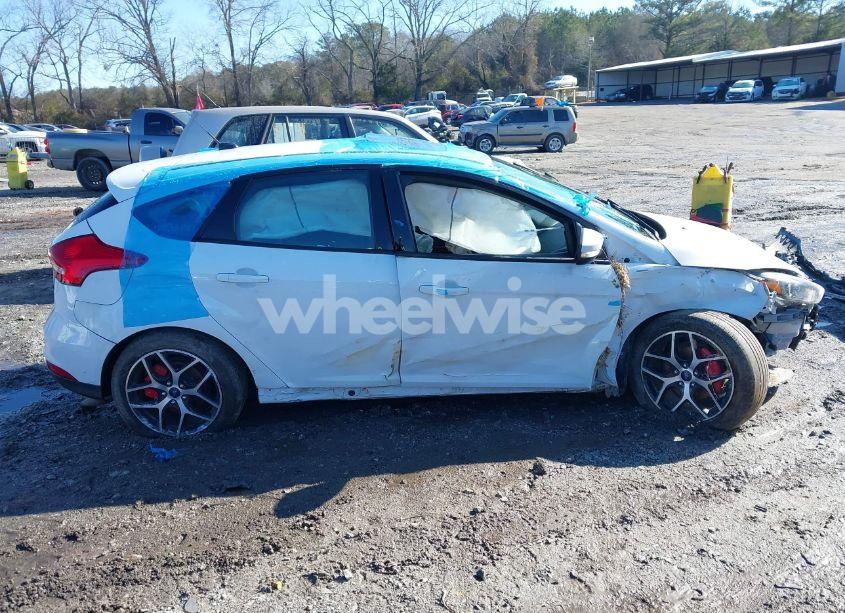 Photo 14 of 2018 Ford Focus SEL (VIN 1FADP3M2XJL221122)