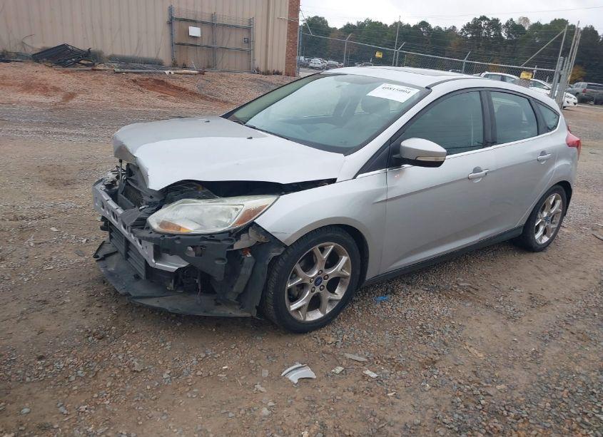 Photo 2 of 2014 Ford Focus TITANIUM (VIN 1FADP3N20EL167754)