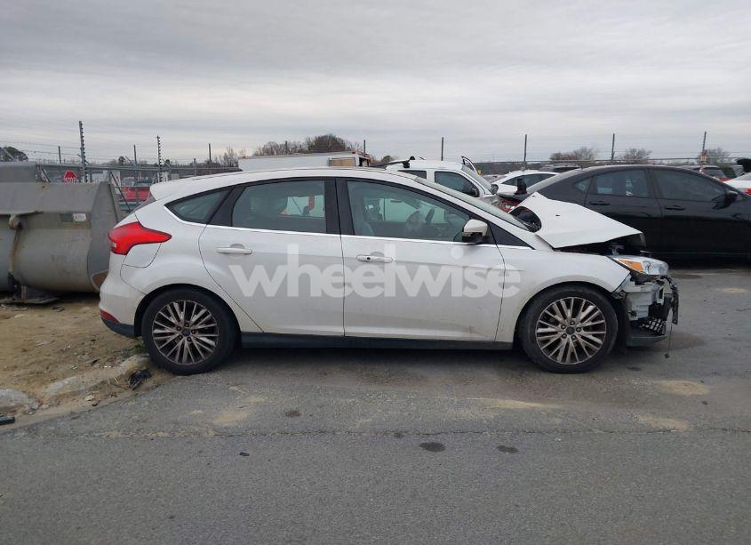 Photo 13 of 2015 Ford Focus TITANIUM (VIN 1FADP3N20FL285935)