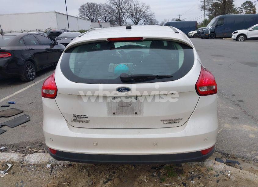 Photo 16 of 2015 Ford Focus TITANIUM (VIN 1FADP3N20FL285935)