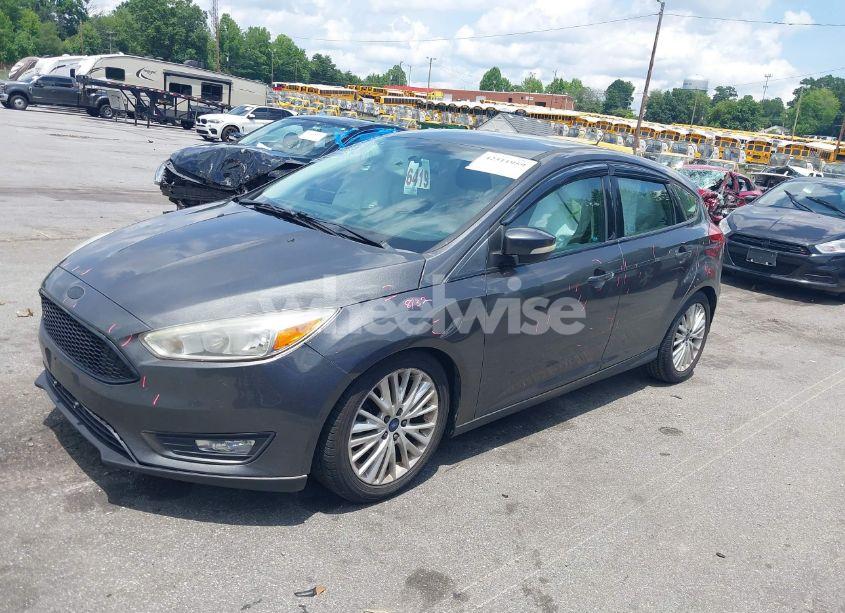 Photo 2 of 2016 Ford Focus TITANIUM (VIN 1FADP3N20GL275763)