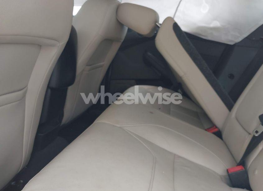 Photo 8 of 2016 Ford Focus TITANIUM (VIN 1FADP3N20GL275763)