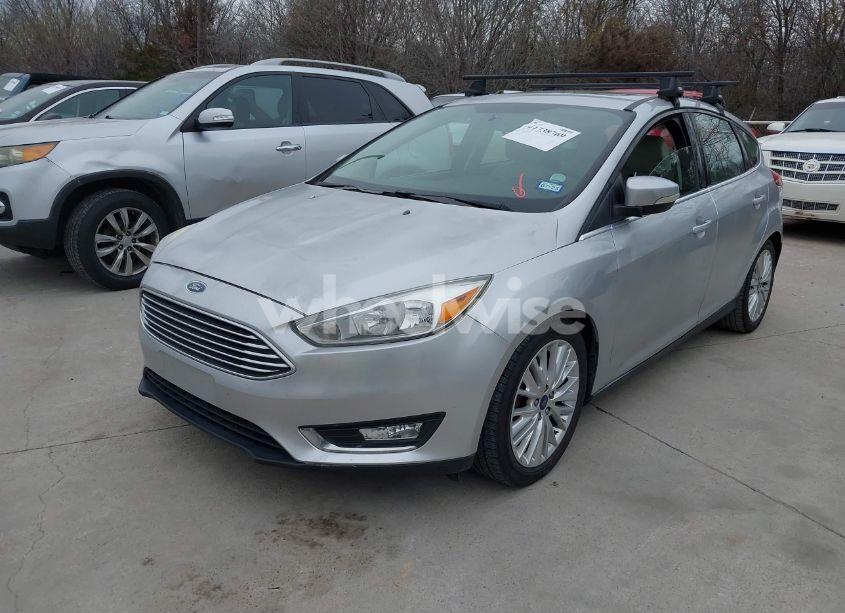 Photo 2 of 2017 Ford Focus TITANIUM (VIN 1FADP3N20HL291351)