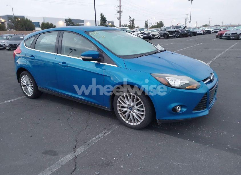 2013 Ford Focus TITANIUM (VIN 1FADP3N21DL108713) main photo