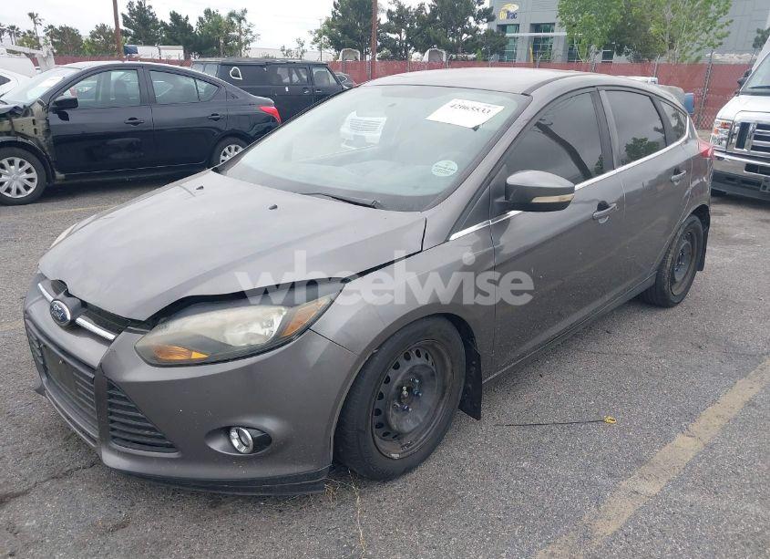 Photo 2 of 2013 Ford Focus TITANIUM (VIN 1FADP3N21DL190250)