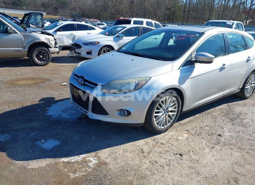 Photo 2 of 2013 Ford Focus TITANIUM (VIN 1FADP3N21DL209492)