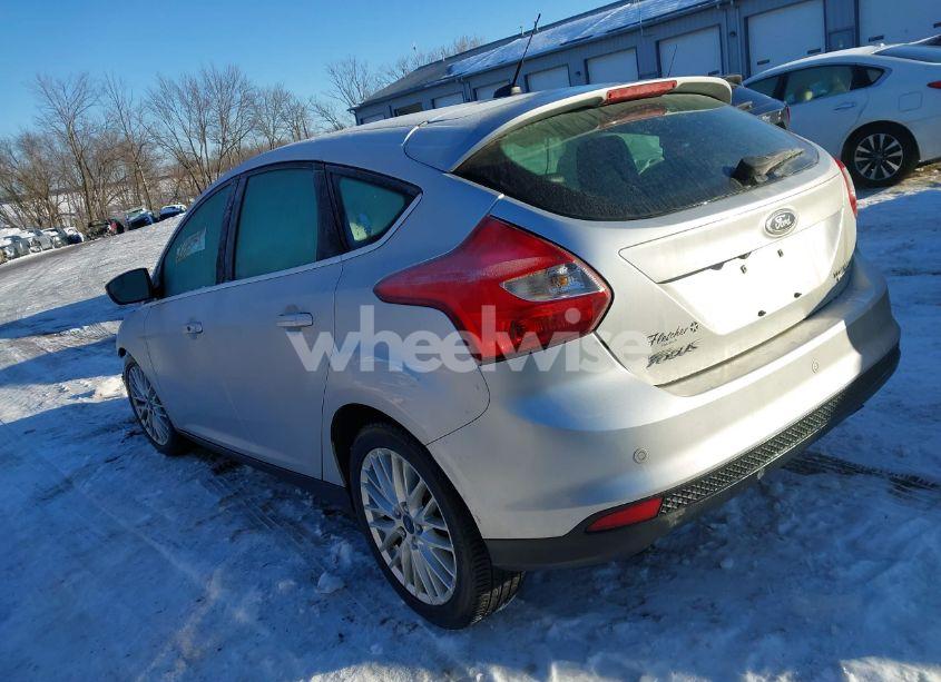 Photo 3 of 2013 Ford Focus TITANIUM (VIN 1FADP3N21DL295211)