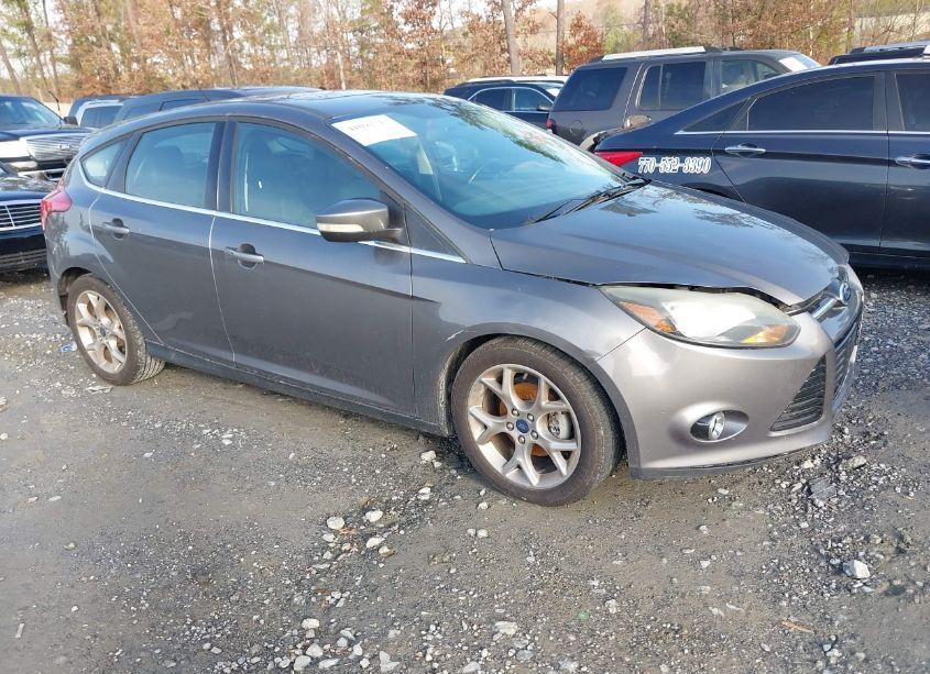 2013 Ford Focus TITANIUM (VIN 1FADP3N21DL359330) main photo
