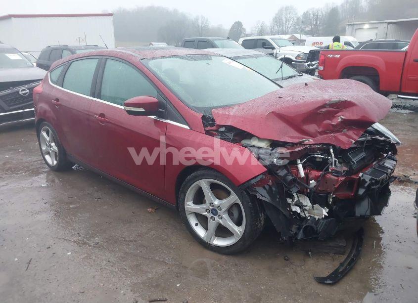 2014 Ford Focus TITANIUM (VIN 1FADP3N21EL262808) main photo